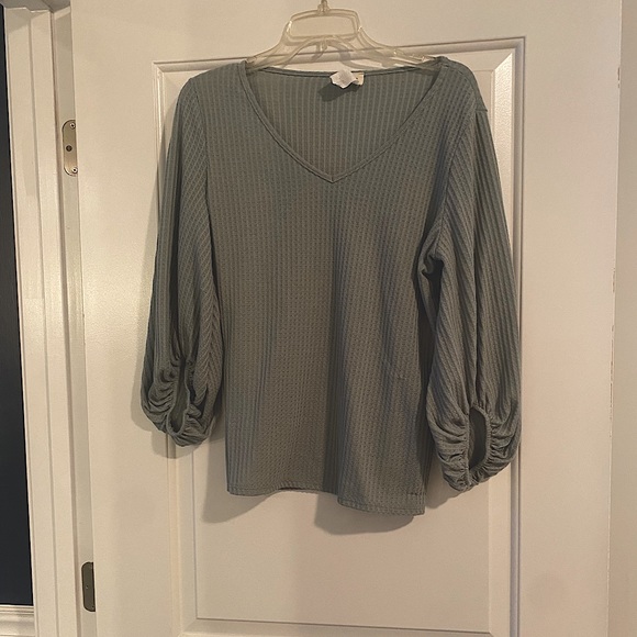 Top - Picture 1 of 1